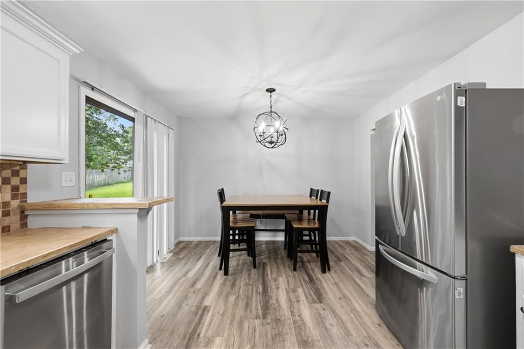 916 NW Berkshire Drive — photo 4