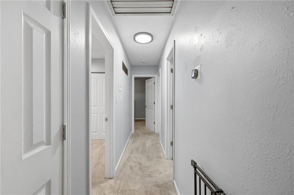 916 NW Berkshire Drive — photo 9