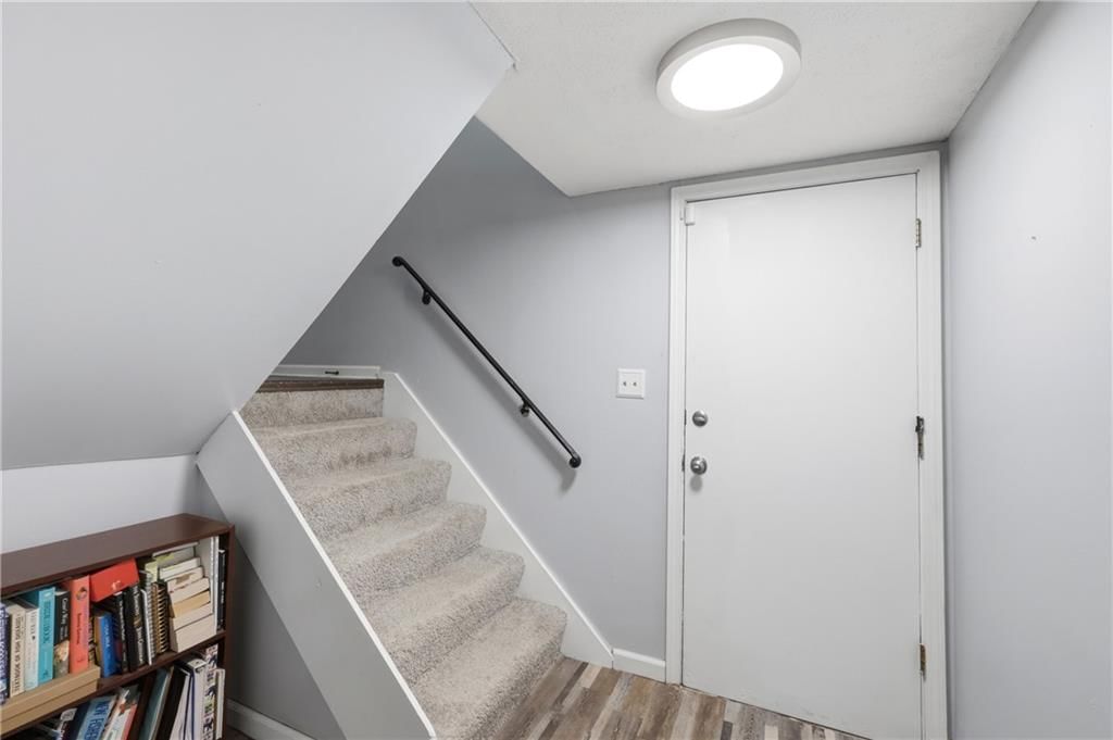 916 NW Berkshire Drive — photo 16