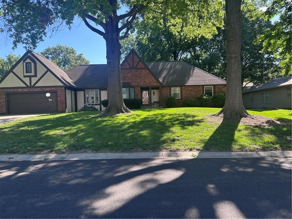 4329 S Dover Avenue, Independence, MO