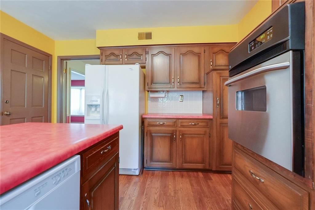 4329 S Dover Avenue — photo 13