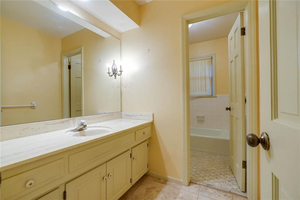 4329 S Dover Avenue — photo 17