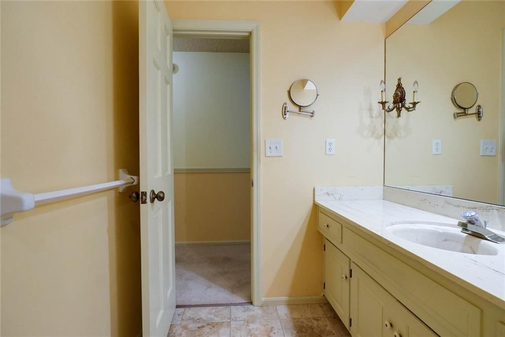 4329 S Dover Avenue — photo 20