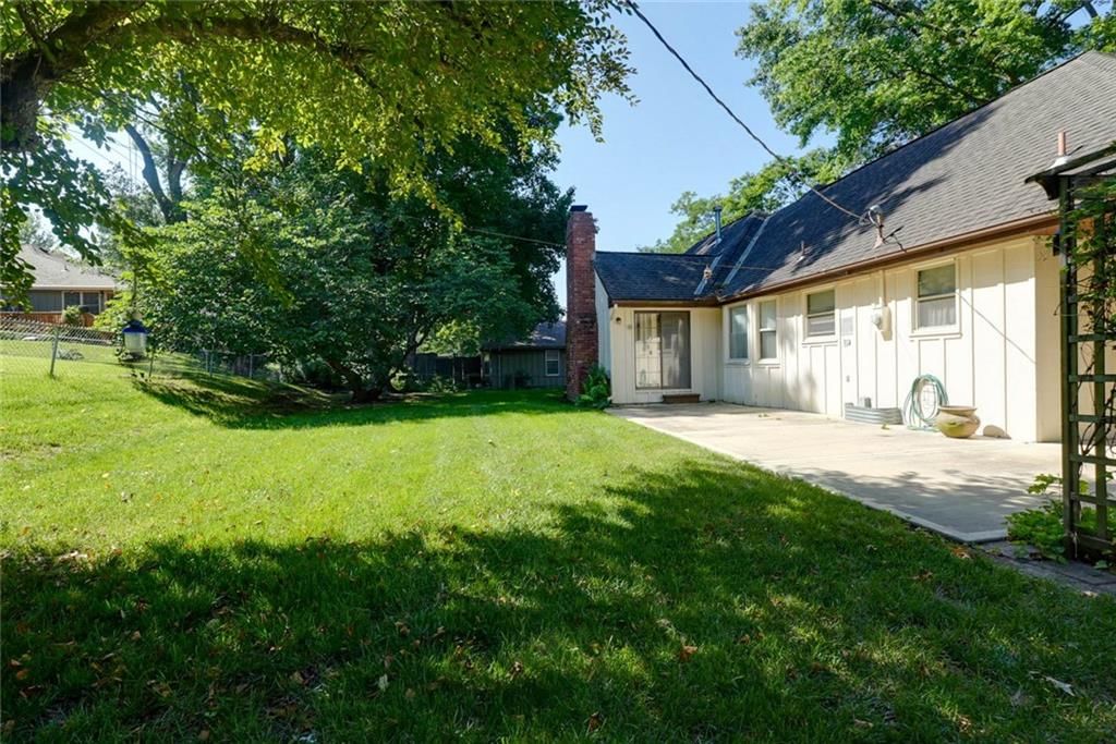4329 S Dover Avenue — photo 36