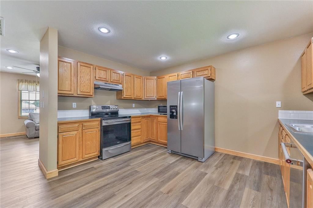 1003 S Ridgeway Street — photo 6