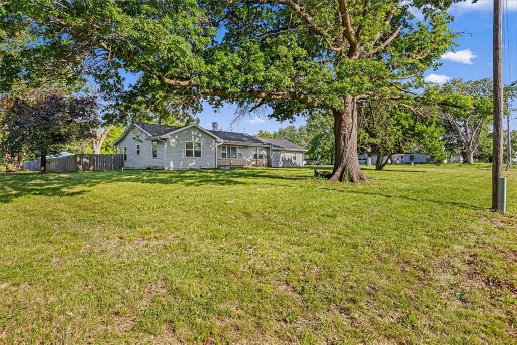 535 Wallace Street — photo 2