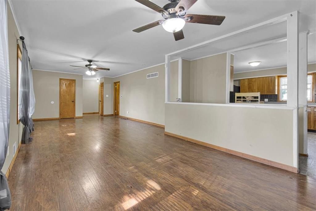 535 Wallace Street — photo 9
