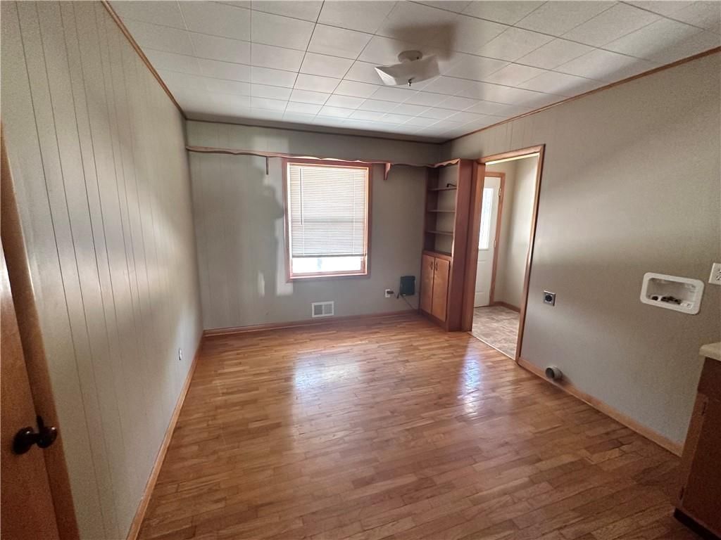 535 Wallace Street — photo 22