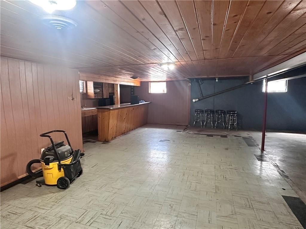 535 Wallace Street — photo 24