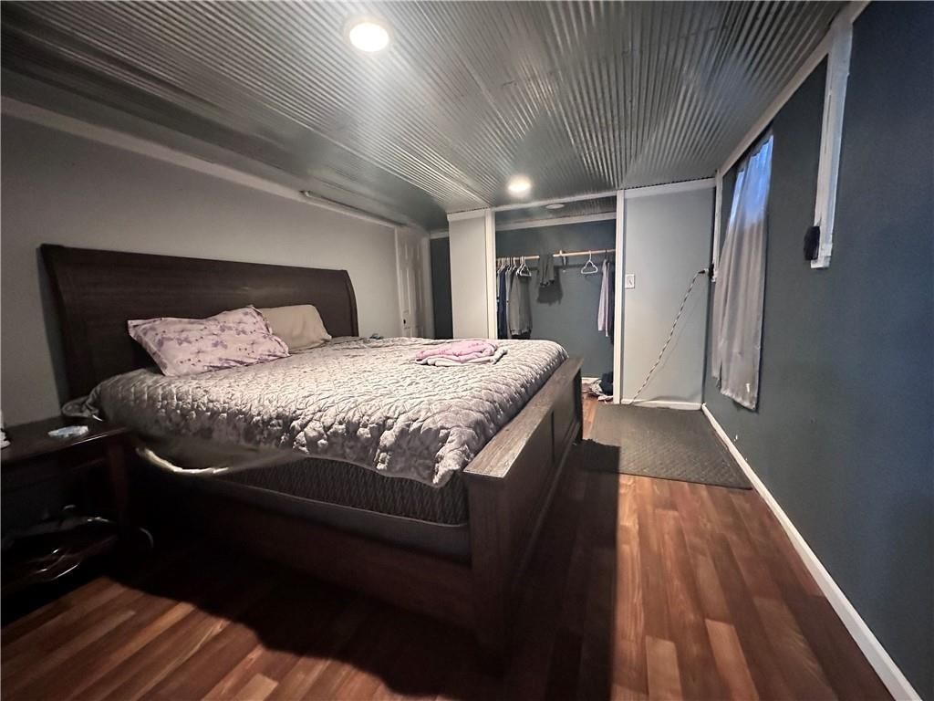 535 Wallace Street — photo 26