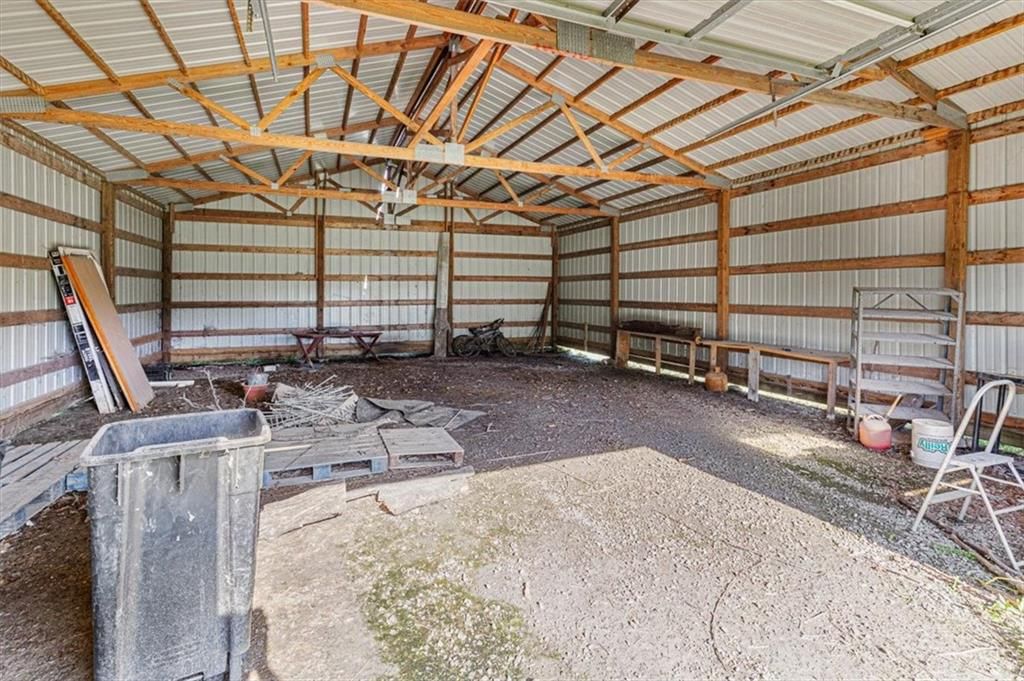 535 Wallace Street — photo 32