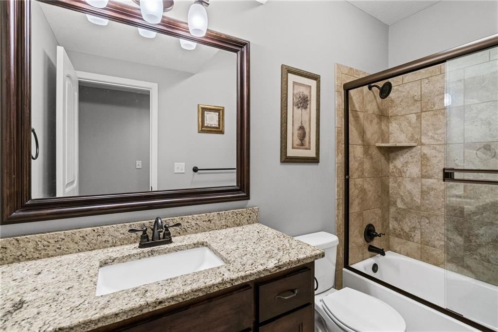 8425 Brunswick Street — photo 38