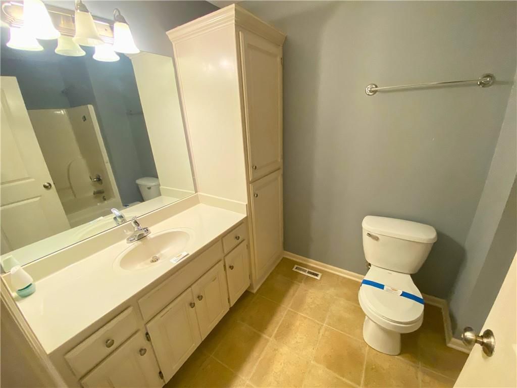 7104 E 163rd Terrace — photo 9