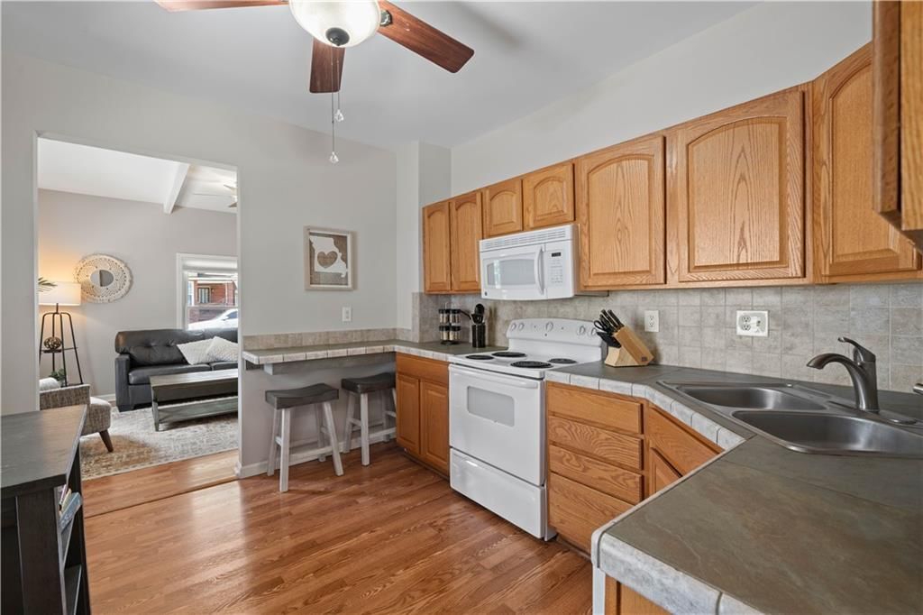 4409 Bell Street — photo 16