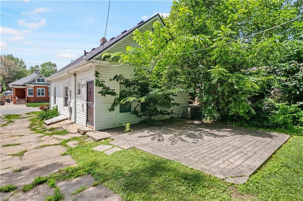 4409 Bell Street — photo 25