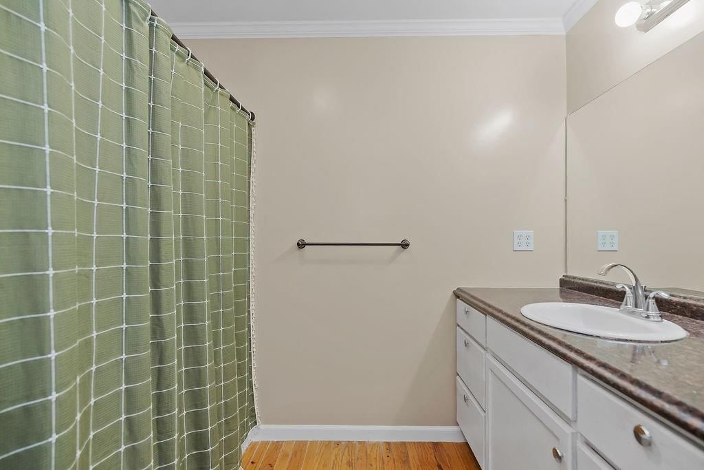 4900 NE 72nd Street — photo 8