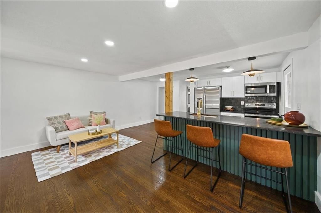 338 E 27th Avenue — photo 9