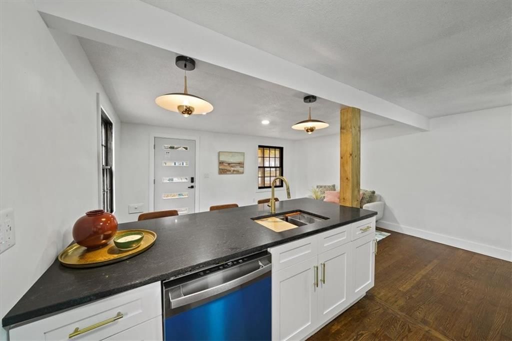 338 E 27th Avenue — photo 13