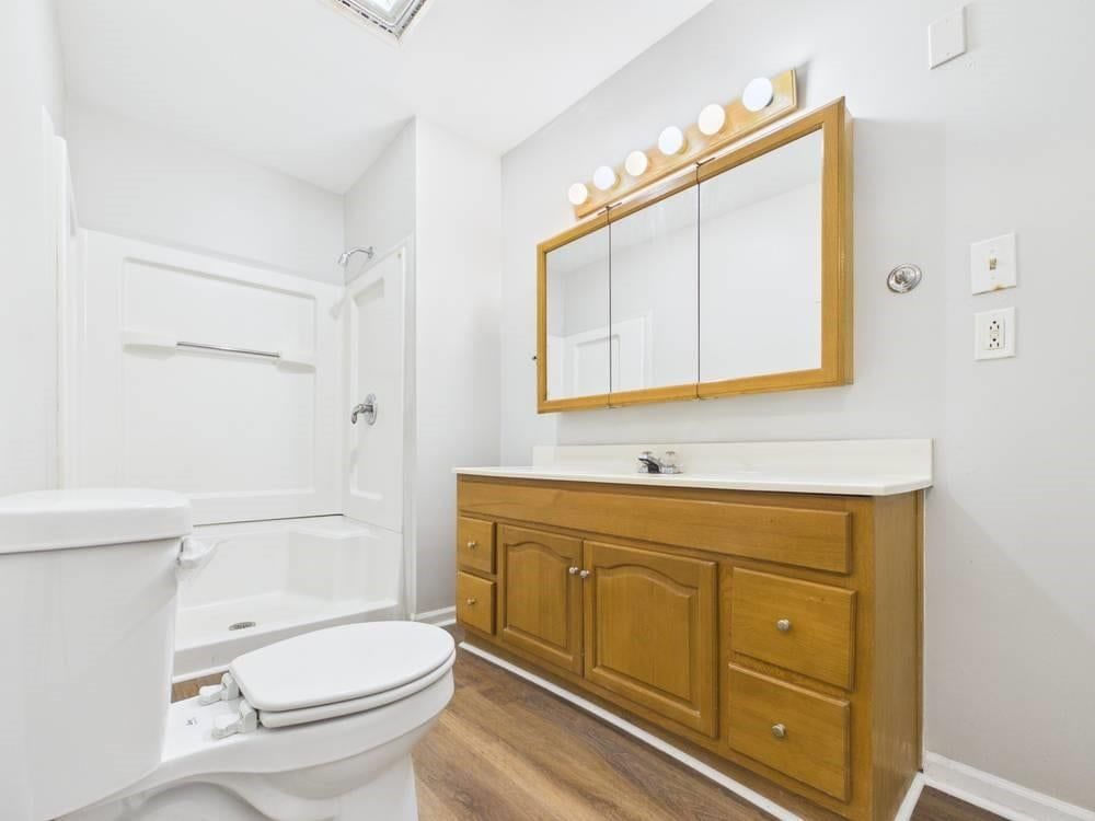 604 S Clark Street — photo 13