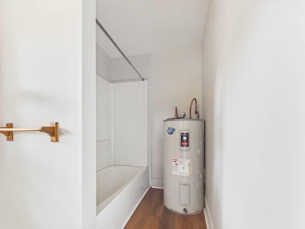 604 S Clark Street — photo 30