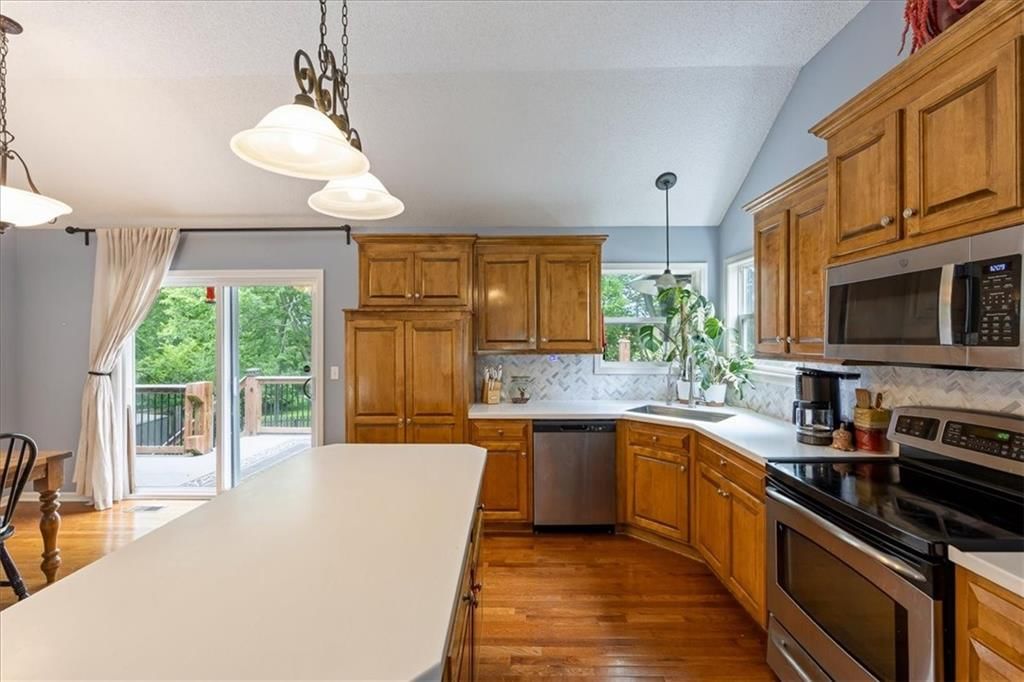 901 Colonial Drive — photo 9