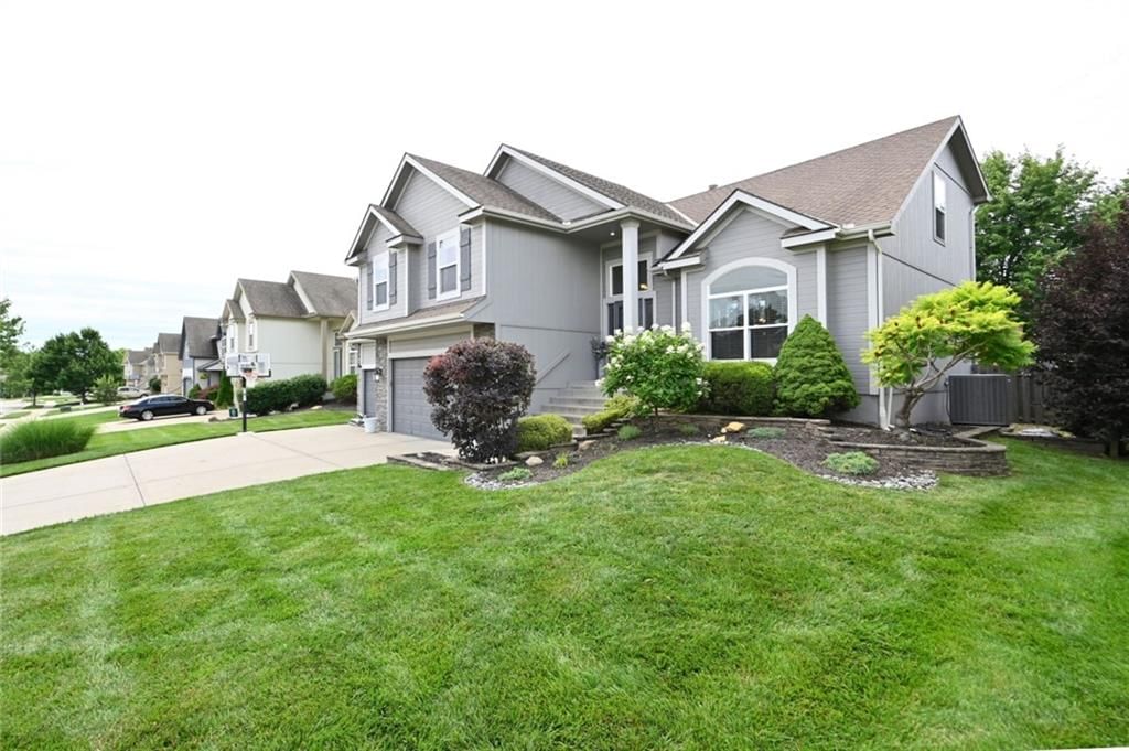 10004 N Donnelly Avenue — photo 2