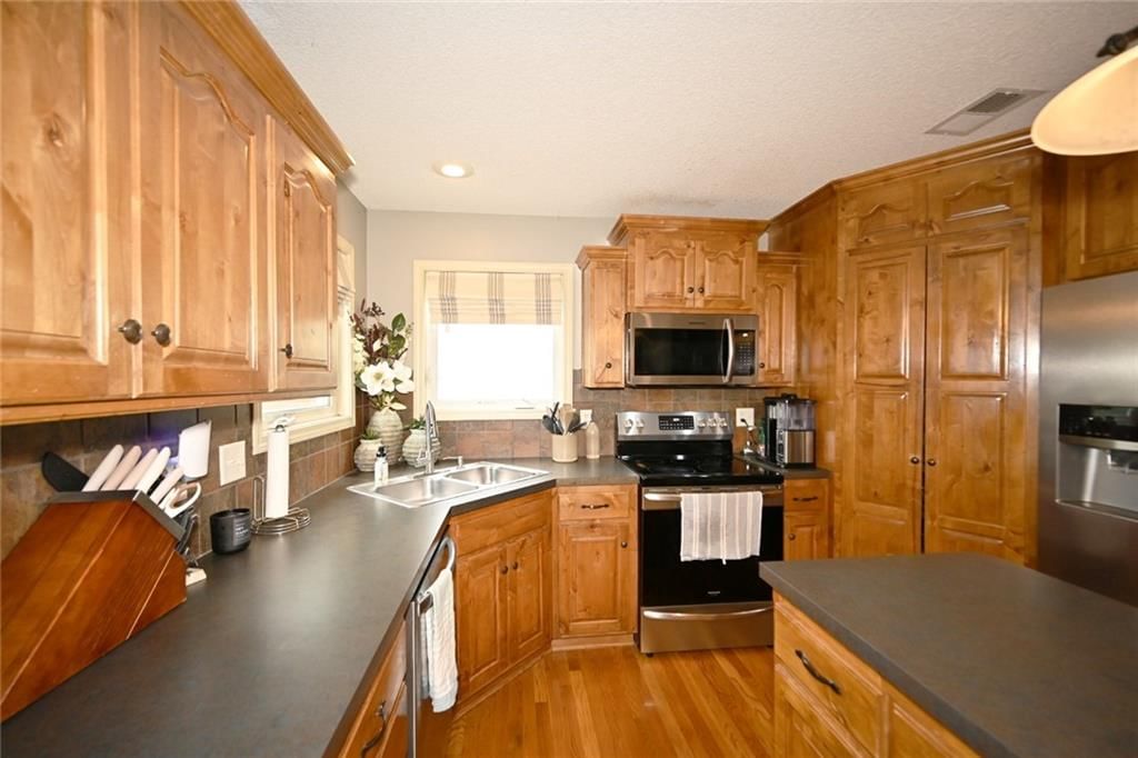 10004 N Donnelly Avenue — photo 15