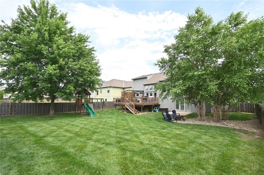 10004 N Donnelly Avenue — photo 42