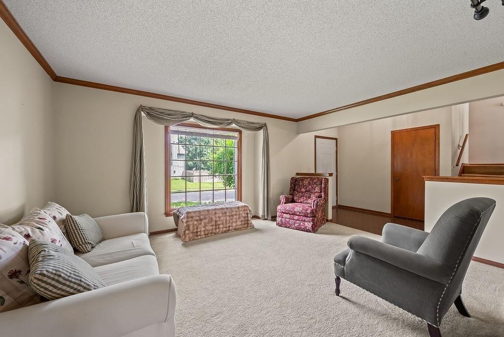 9213 W 117th Terrace — photo 3