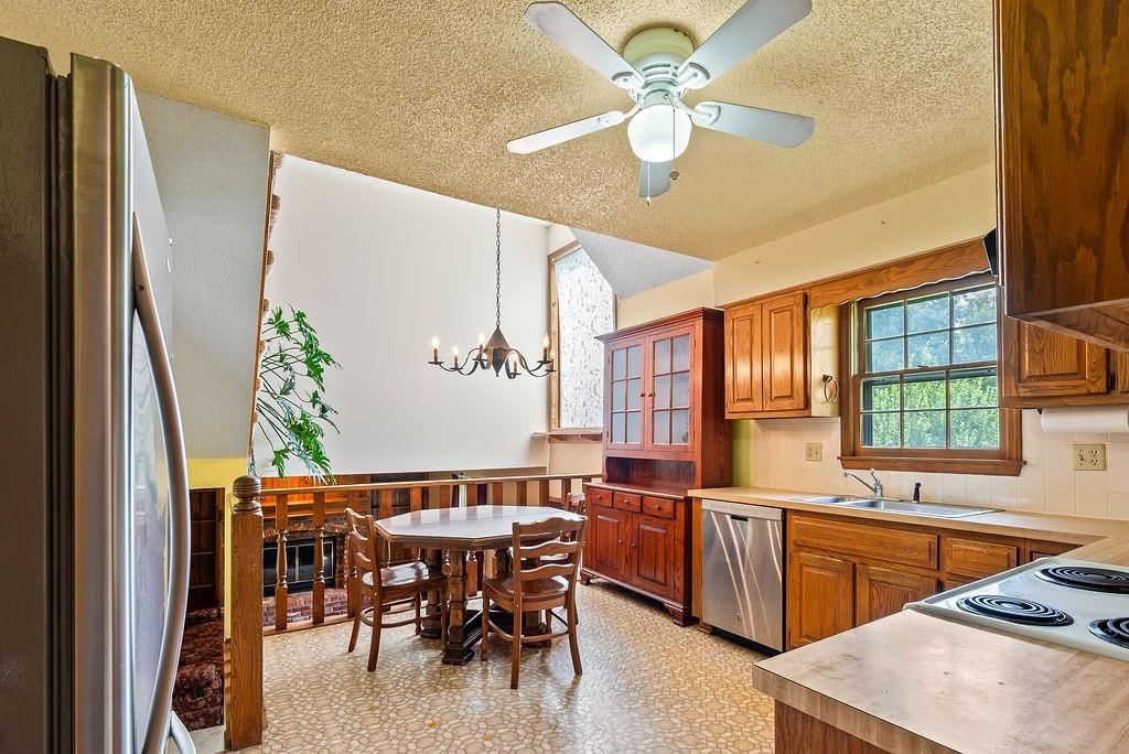 9213 W 117th Terrace — photo 6