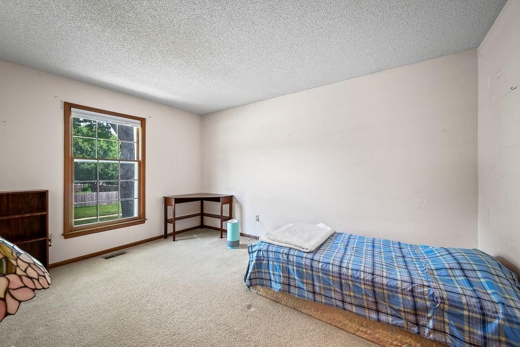 9213 W 117th Terrace — photo 14