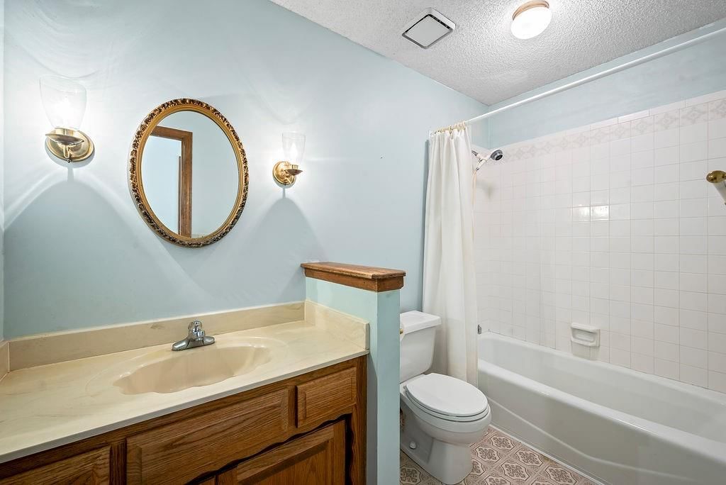 9213 W 117th Terrace — photo 16