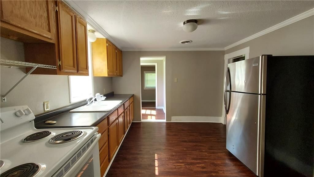 801 W 1st Street — photo 10