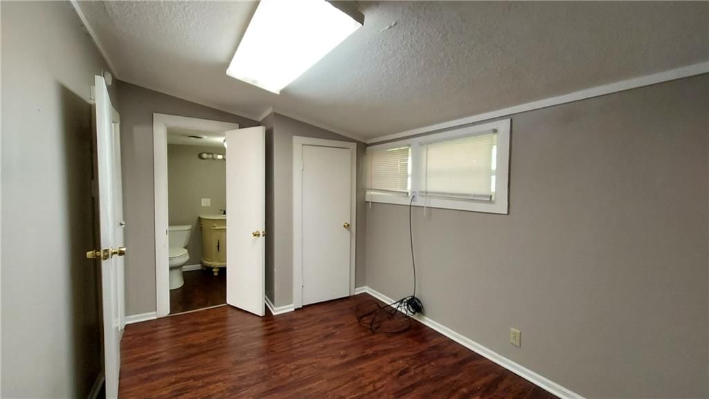 801 W 1st Street — photo 14