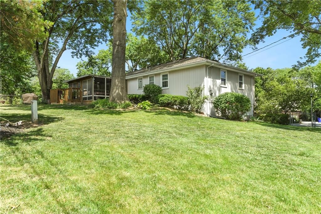 9917 W 65th Place — photo 33