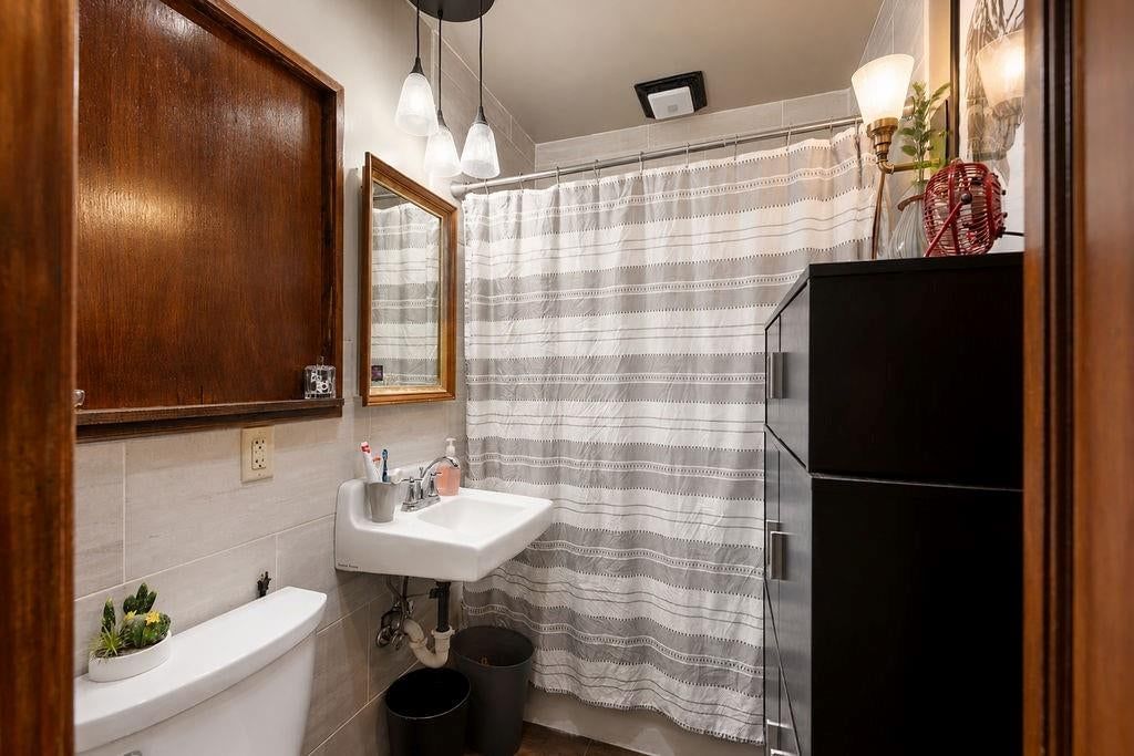 7222 Sycamore Avenue — photo 11