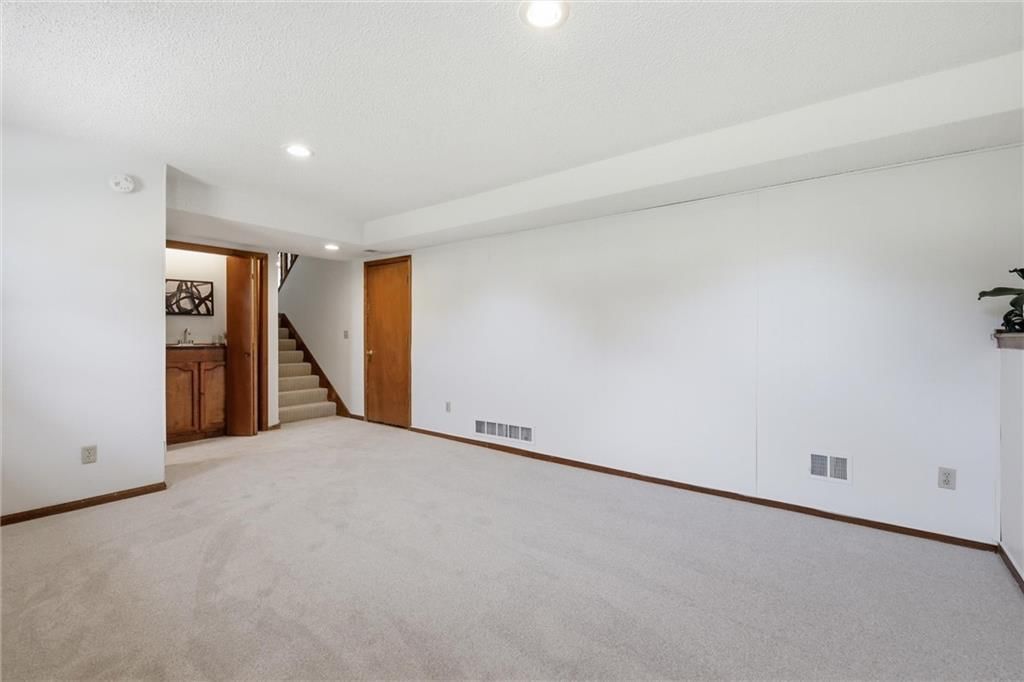 8410 New Jersey Avenue — photo 32