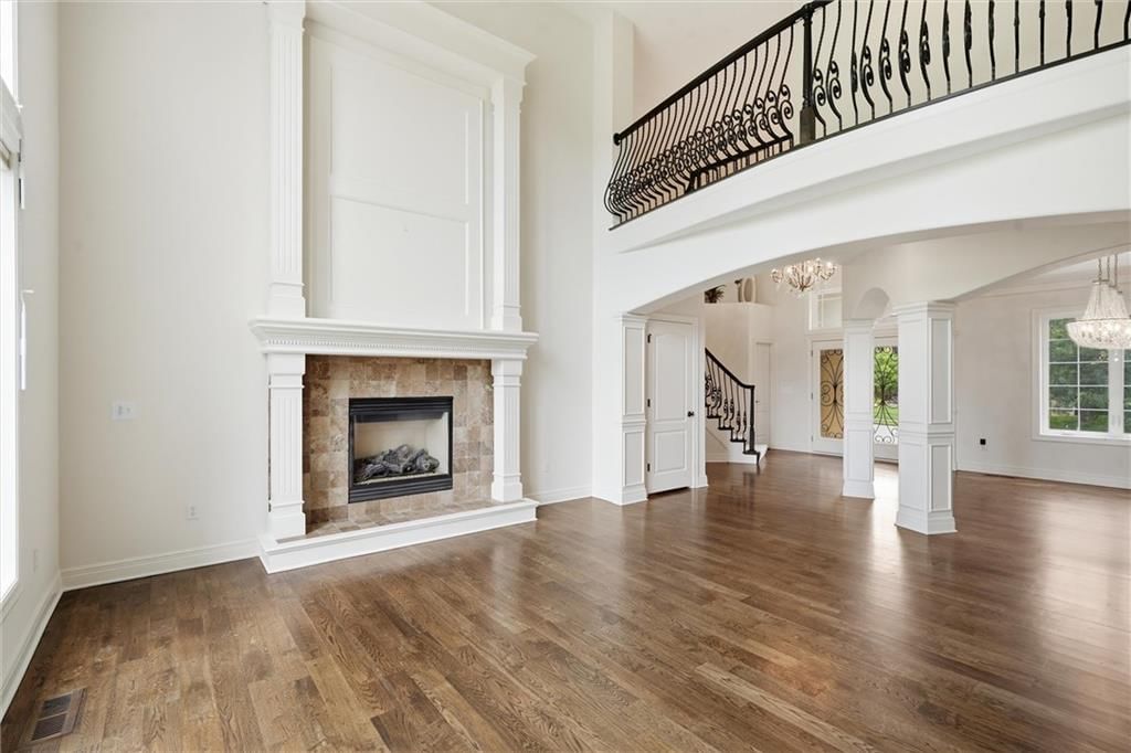 10903 W 163rd Terrace — photo 7