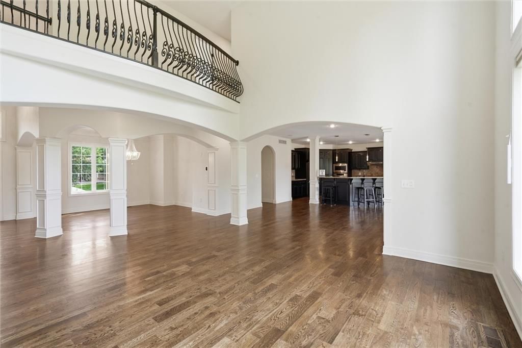 10903 W 163rd Terrace — photo 8