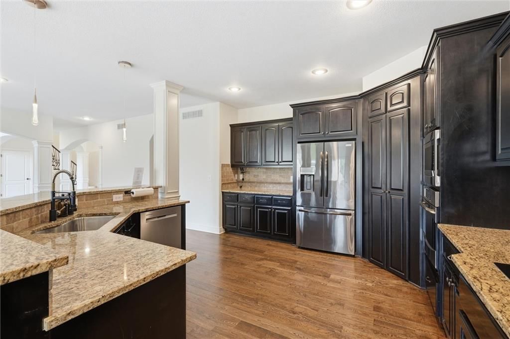10903 W 163rd Terrace — photo 14