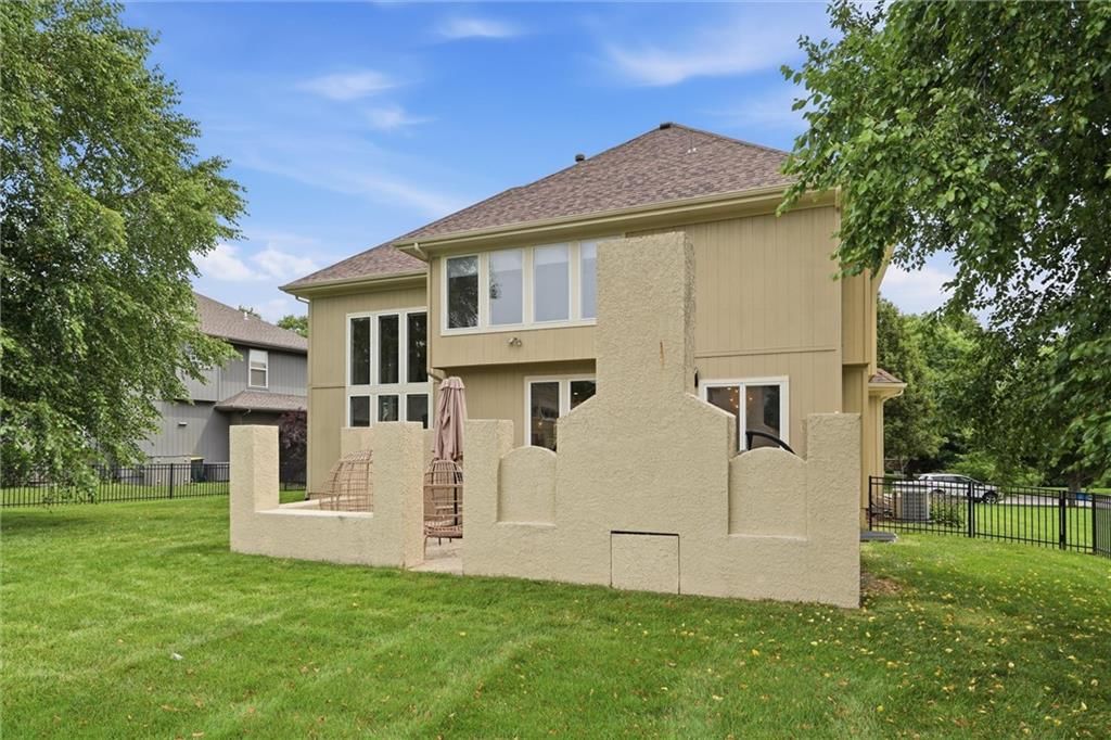 10903 W 163rd Terrace — photo 43