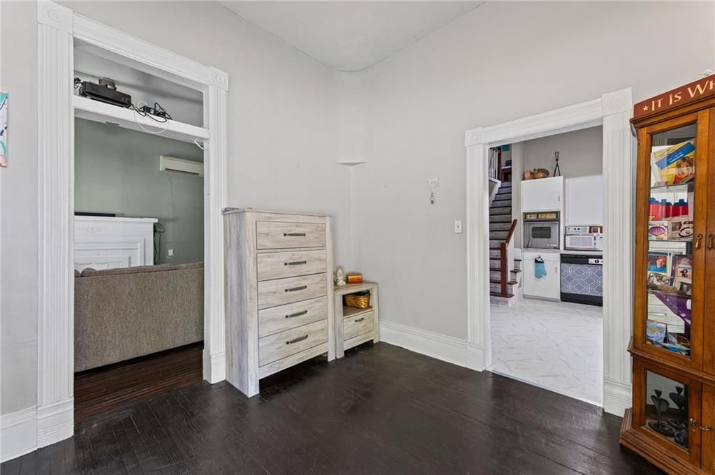 128 E Brown Street — photo 9