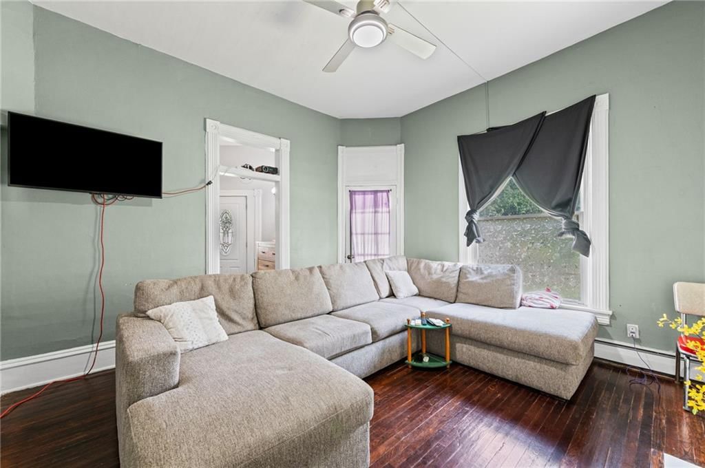 128 E Brown Street — photo 12