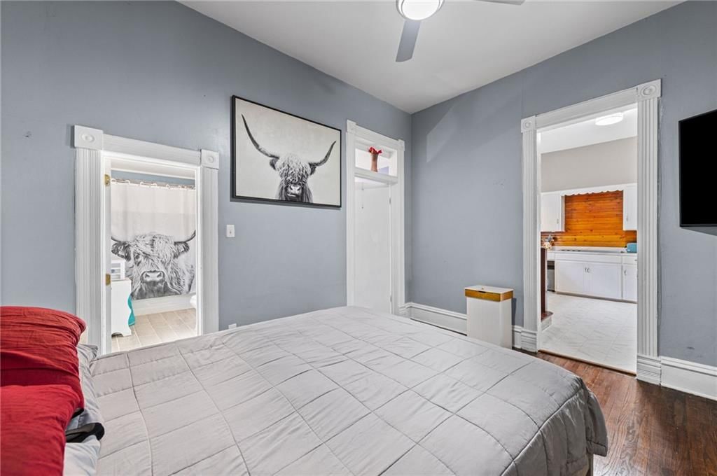 128 E Brown Street — photo 18