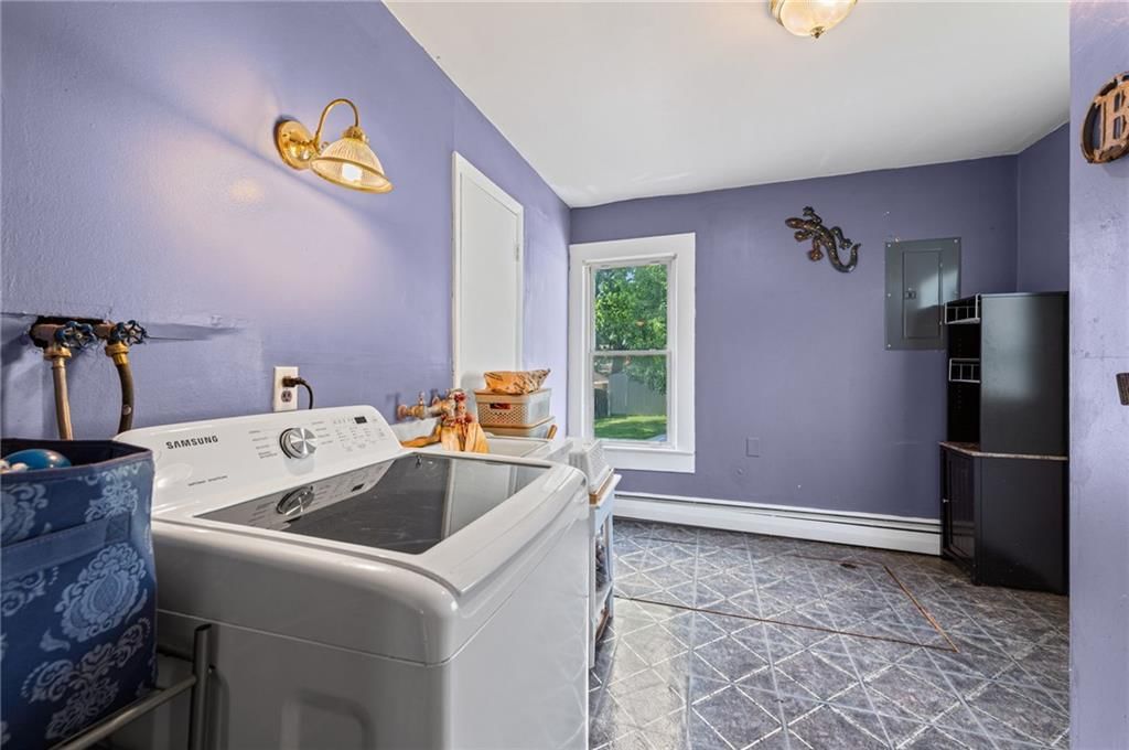 128 E Brown Street — photo 19