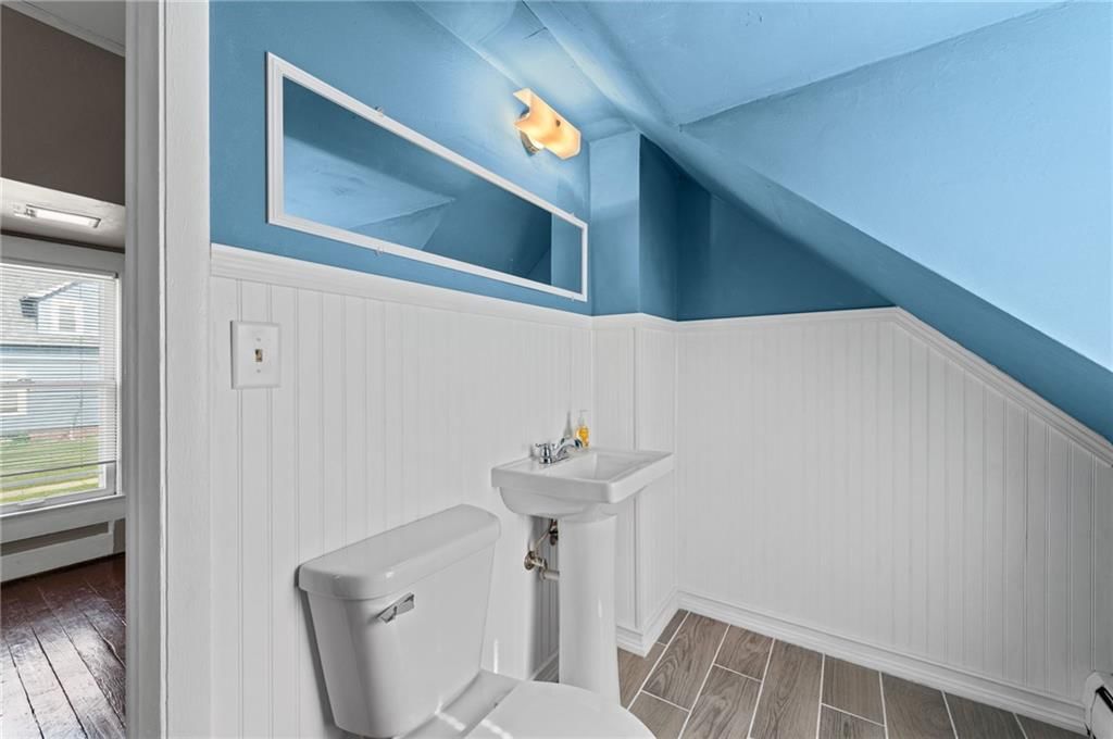 128 E Brown Street — photo 23