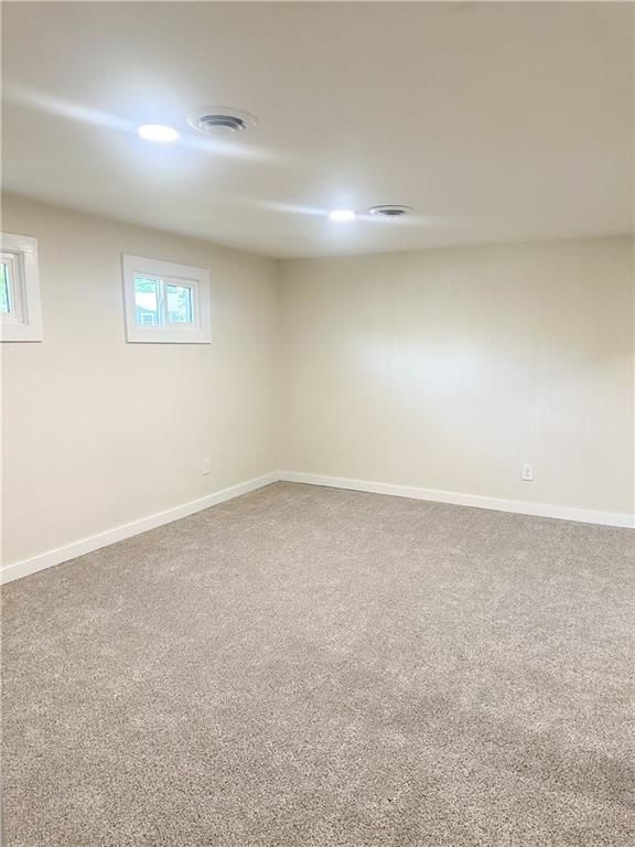 150 E Circle Drive — photo 14