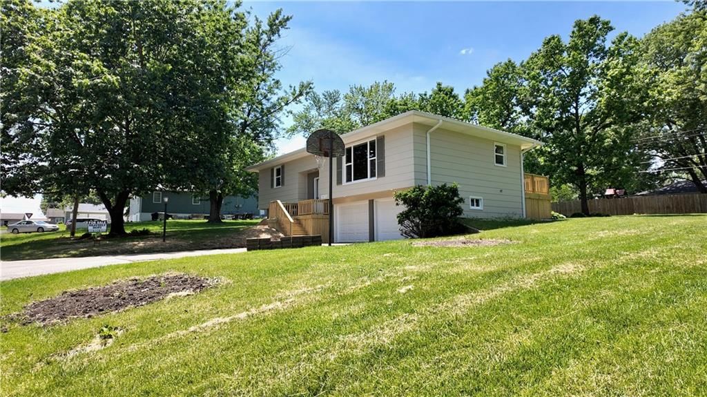 150 E Circle Drive — photo 17