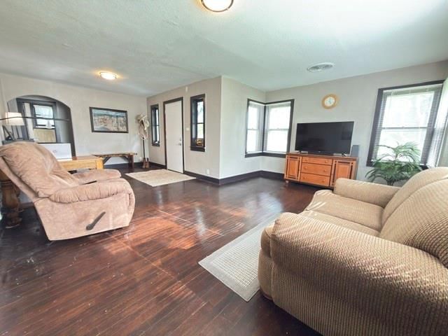 1300 E Park Avenue — photo 5