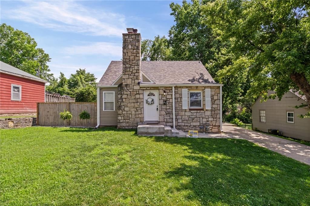 4317 Troup Avenue — photo 1